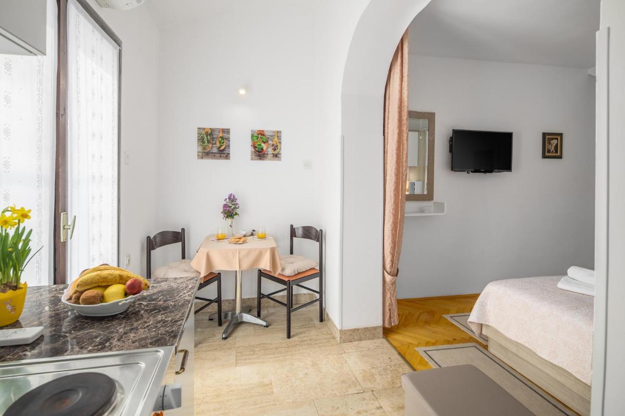 Apartments Villa Katana Poreč Buitenkant foto